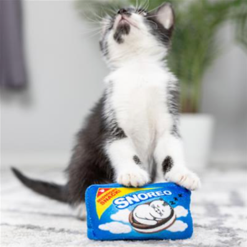 Sn'oreo Cookies Cat Toy